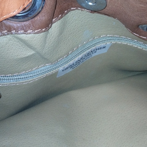 Iam selling a tote bag - Picture 3 of 8